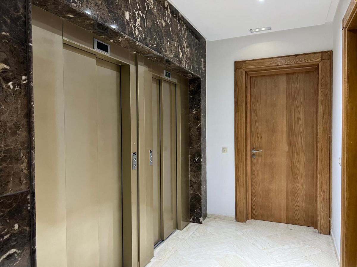 Luxury Apart 2 Ch -Casa Finance City Casablanca Exteriör bild